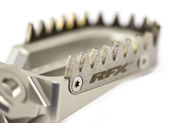 Nouveaux repose-pieds RFX Pro en titane et aluminium